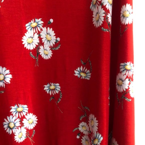 Red Daisy pattern Swing Dress - Picture 3 of 7